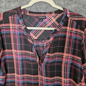 Torrid Women's Black and Pink Plaid Chiffon Top Size 0 12 Large